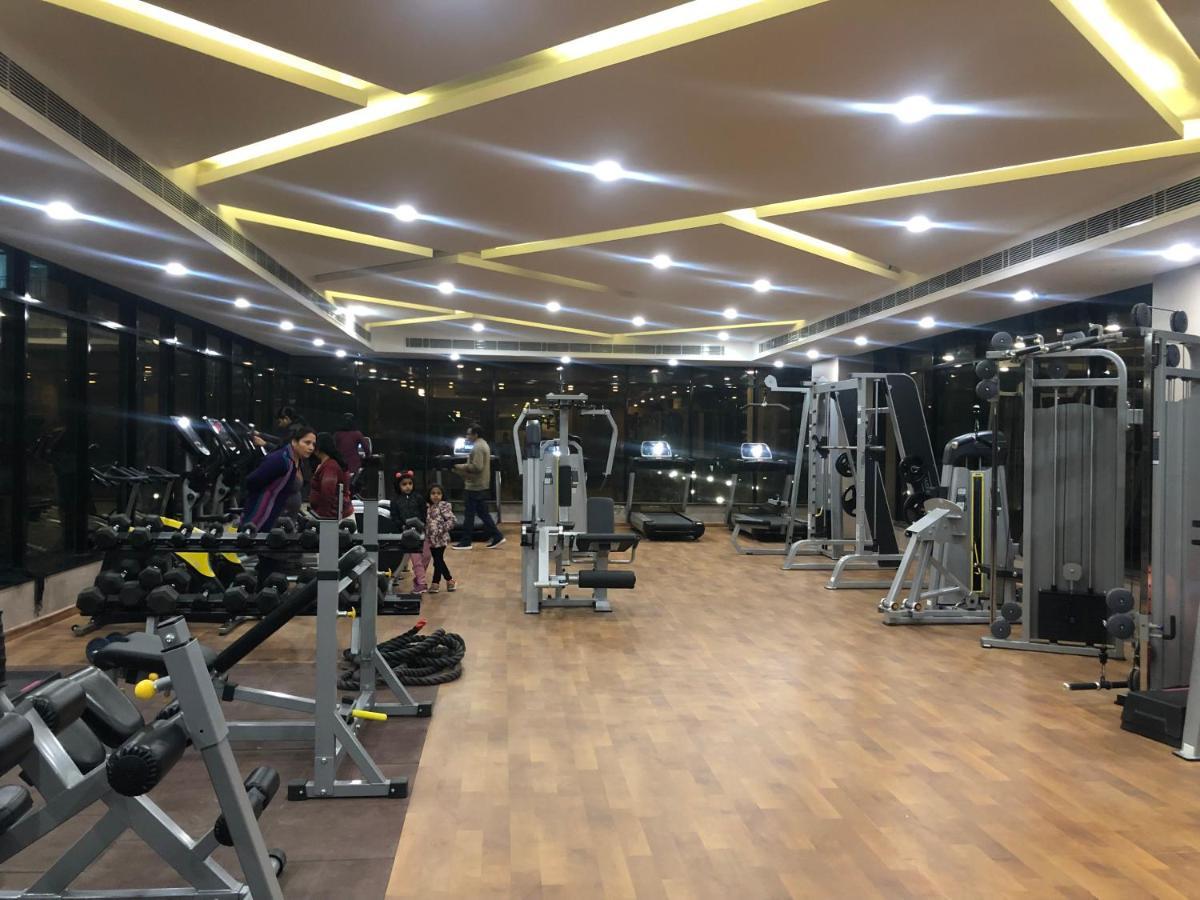 Downtown Delight Apartment Lucknow Ngoại thất bức ảnh