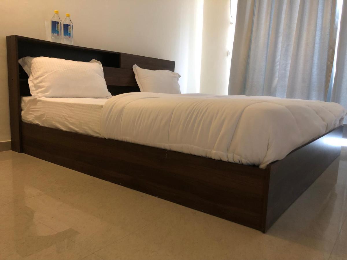 Downtown Delight Apartment Lucknow Ngoại thất bức ảnh