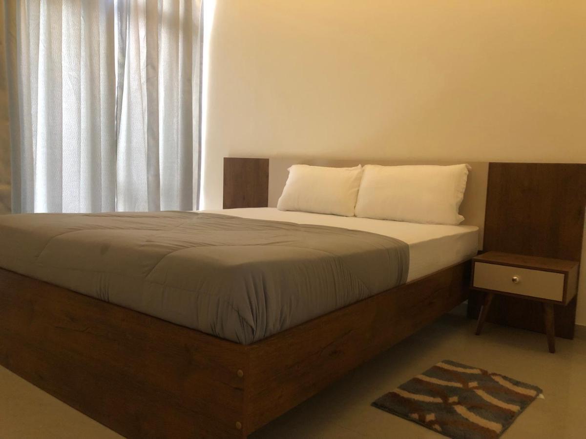 Downtown Delight Apartment Lucknow Ngoại thất bức ảnh